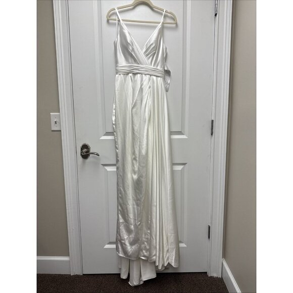 Mac Duggal Size 2 White 12448 Satin V-neck Sleeveless Formal Dress Prom Wedding - Picture 5 of 11